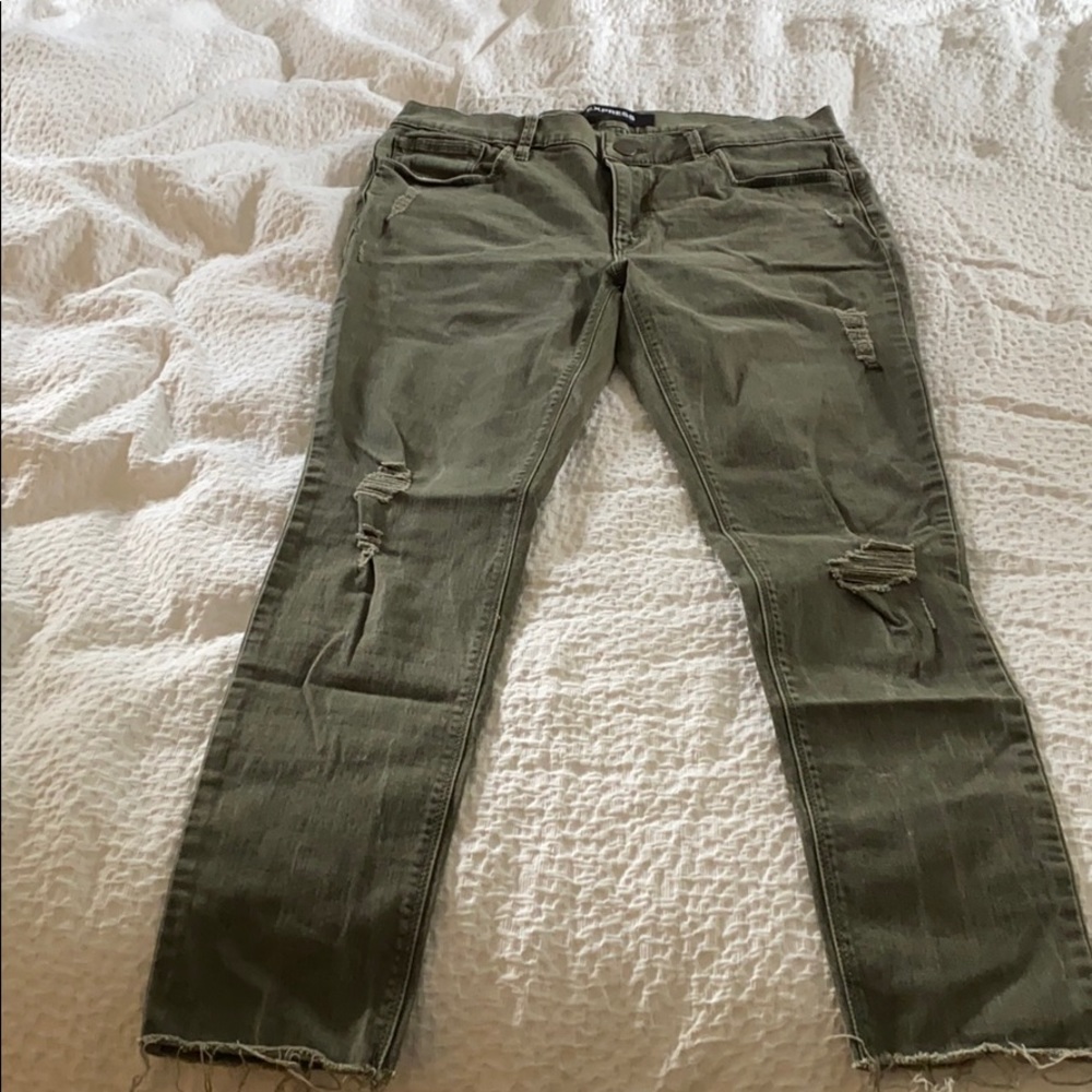 Express distressed pants